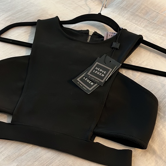 Super sexy sleeveless crop top. - Picture 5 of 6